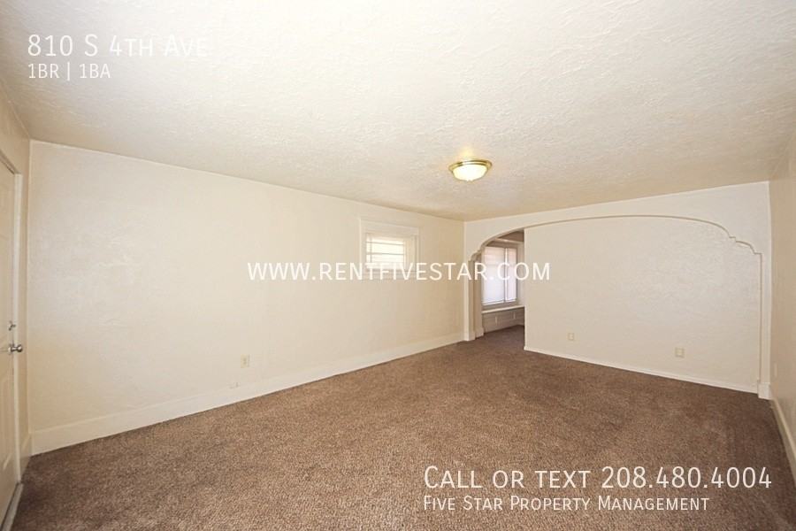 810 S 4th Ave - Photo 3 of 12