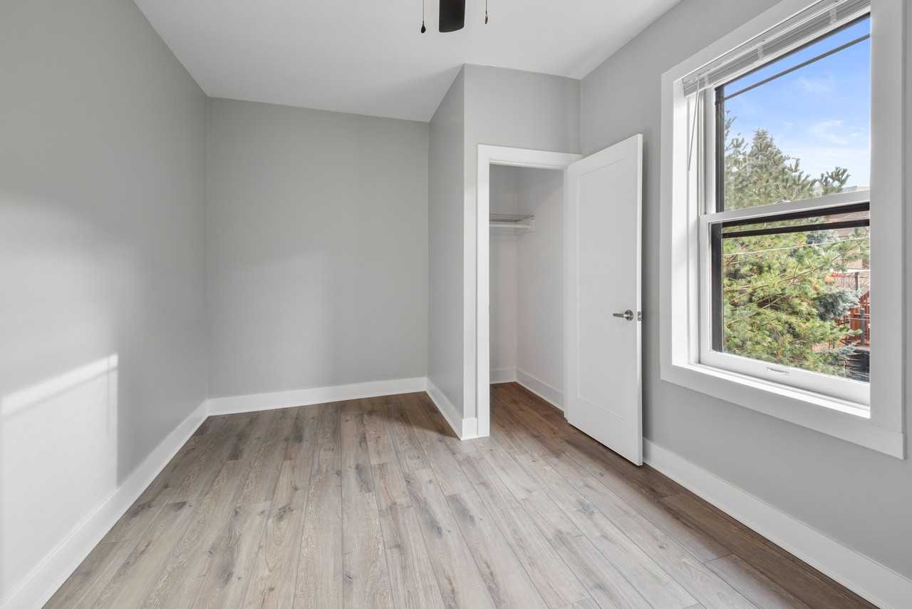 4319 N Dayton St #3 - Photo 4 of 28