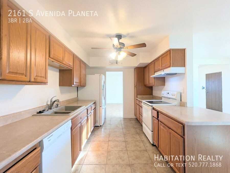 2161 S Avenida Planeta - Photo 2 of 27