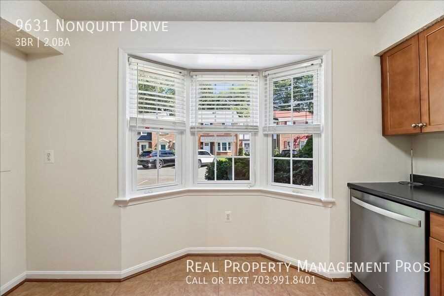9631 Nonquitt Dr - Photo 6 of 33