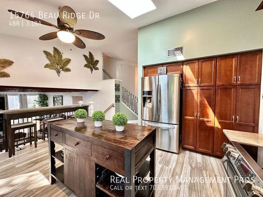 15764 Beau Ridge Dr - Photo 5 of 37