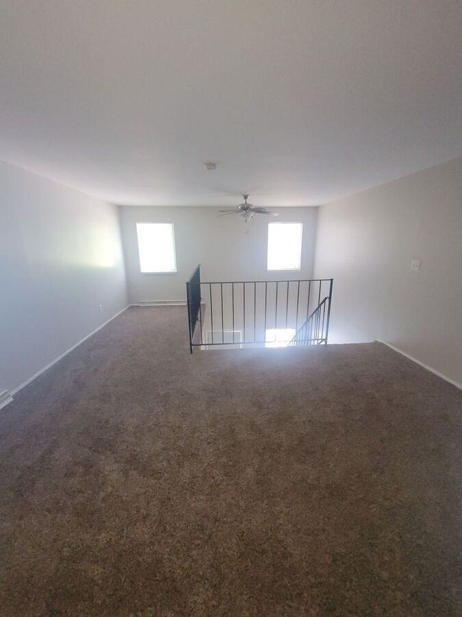 1043 Scarborough Ct #K1 - Photo 4 of 9