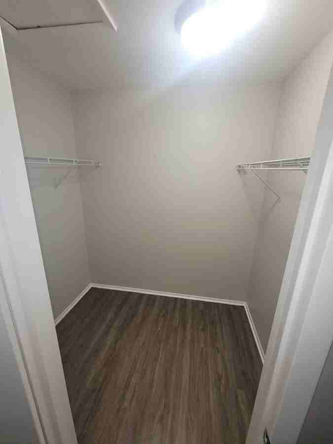 1043 Scarborough Ct #K1 - Photo 6 of 9