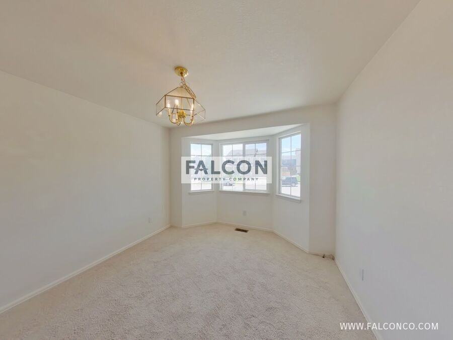 6536 Graymont Dr - Photo 2 of 21