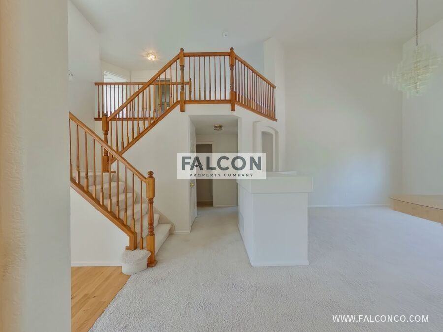 6536 Graymont Dr - Photo 6 of 21