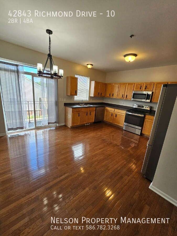 42843 Richmond Dr #10 - Photo 4 of 29