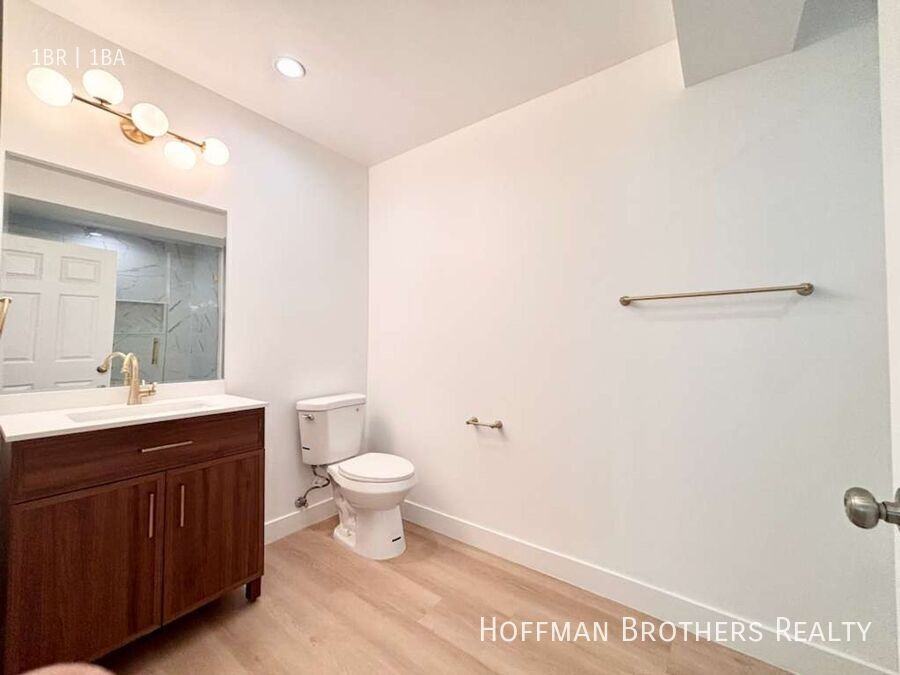 6738 Independence Ave #106 - Photo 7 of 9