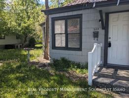 featured image of 220 Cedar St