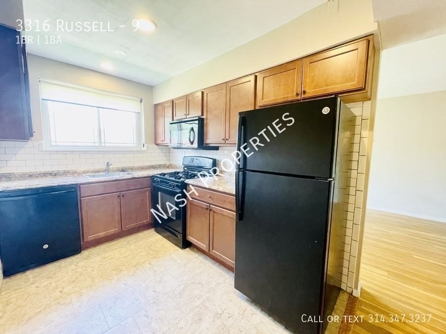 3316 Russell Blvd #9 - Photo 3 of 6