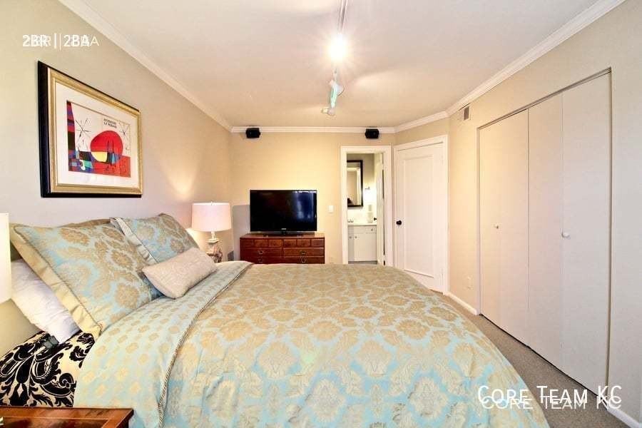 4433 Jarboe St #1 - Photo 5 of 11