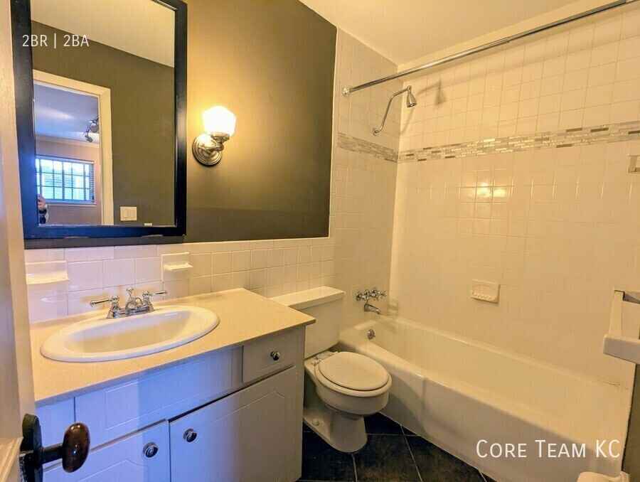 4433 Jarboe St #1 - Photo 7 of 11