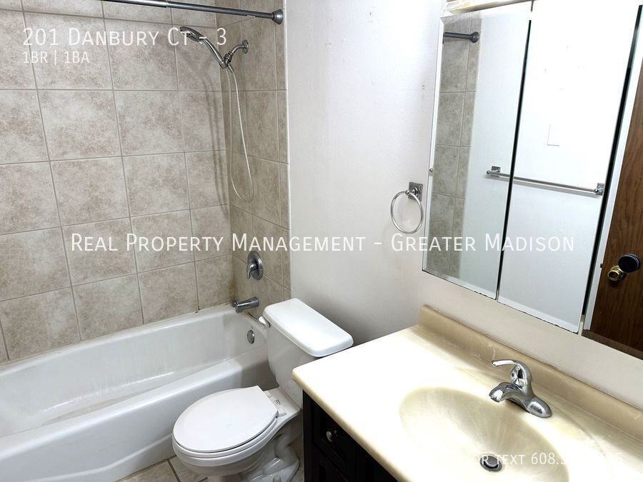 201 Danbury Ct #3 - Photo 6 of 11