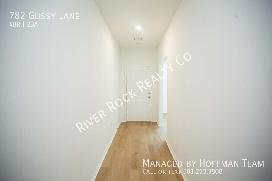 782 Gussy Ln - Photo 2 of 32