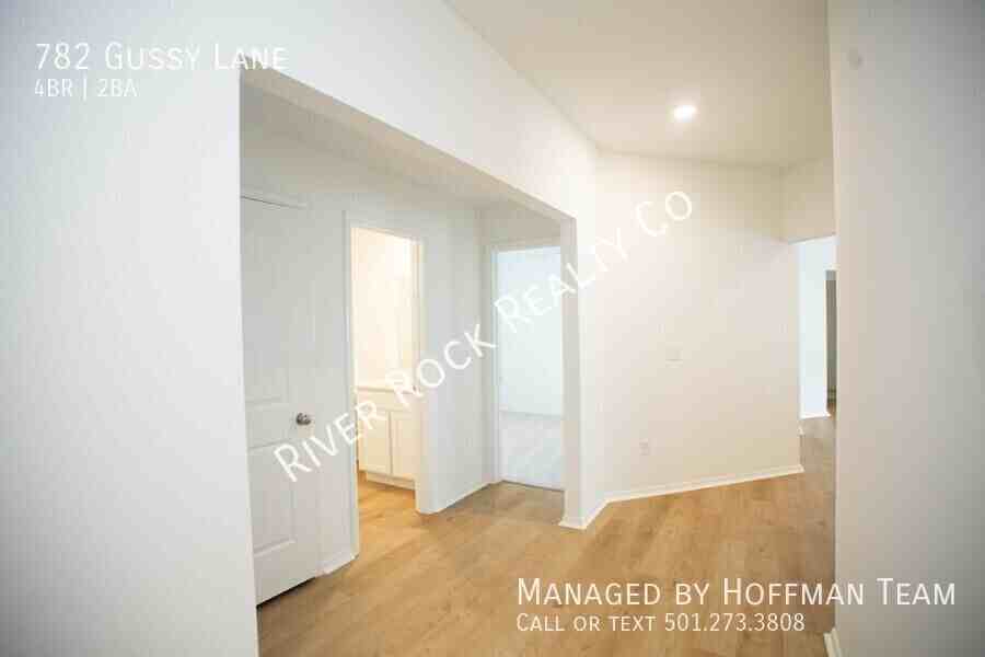 782 Gussy Ln - Photo 3 of 32
