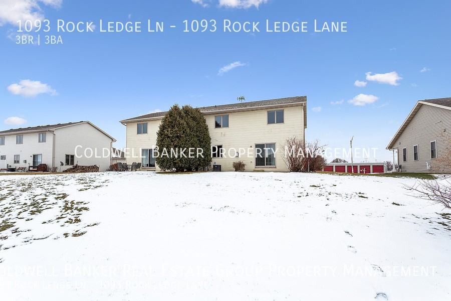1093 Rock Ledge Ln - Photo 3 of 16
