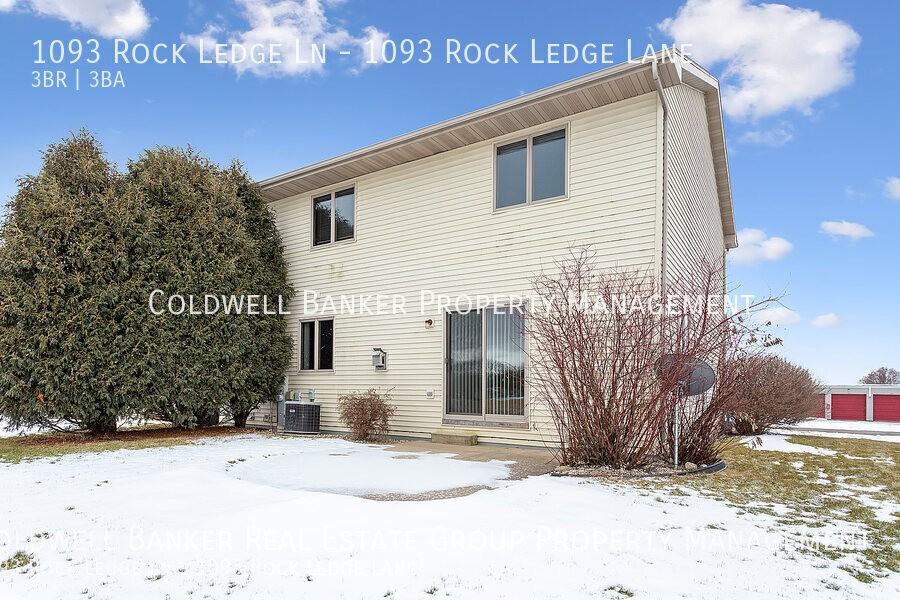 1093 Rock Ledge Ln - Photo 4 of 16