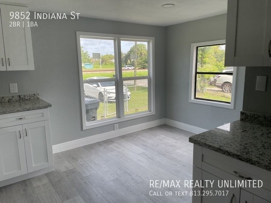9852 Indiana St - Photo 6 of 17