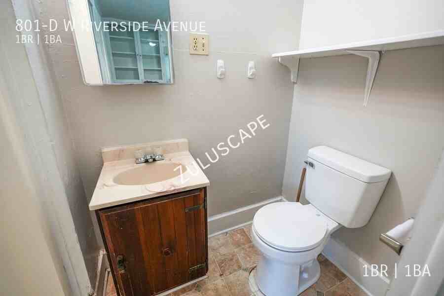 801 W Riverside Ave Apt D - Photo 5 of 10