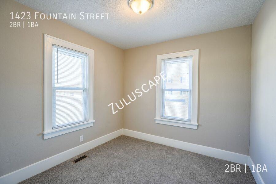 1423 Fountain St - Photo 4 of 15