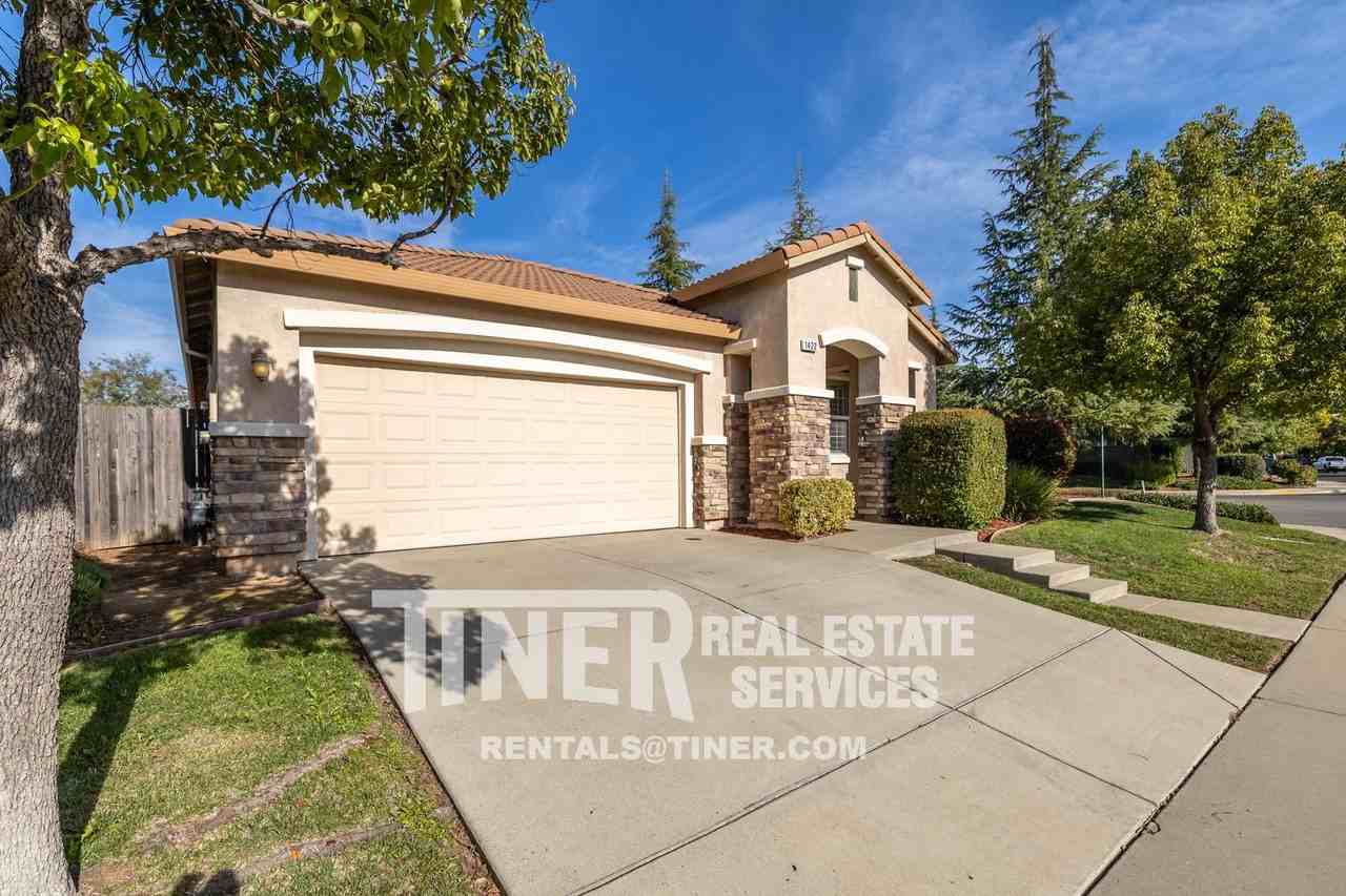 1422 Stoney Cross Ln - Photo 2 of 39