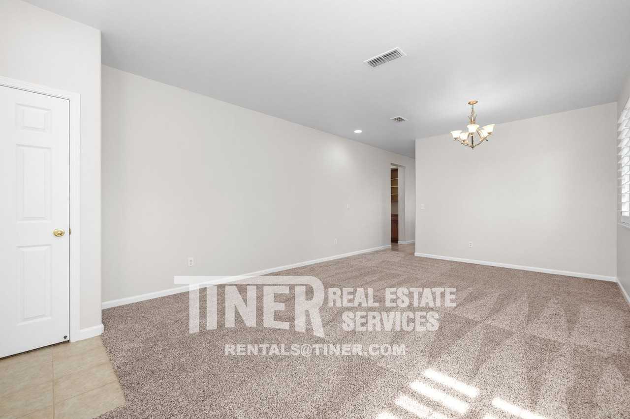 1422 Stoney Cross Ln - Photo 7 of 39