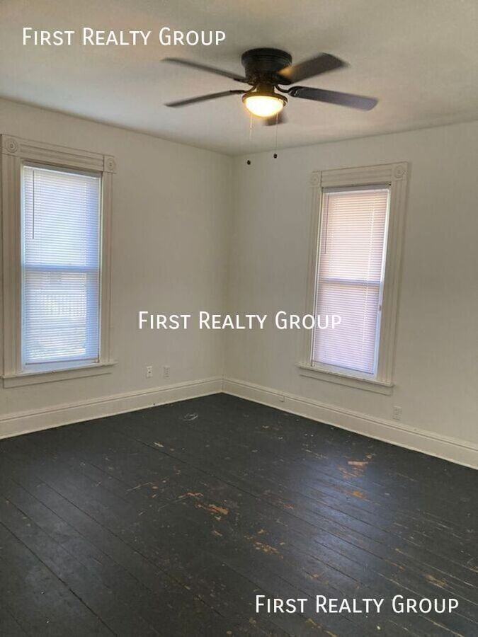 519 1/2 Ann St - Photo 3 of 5