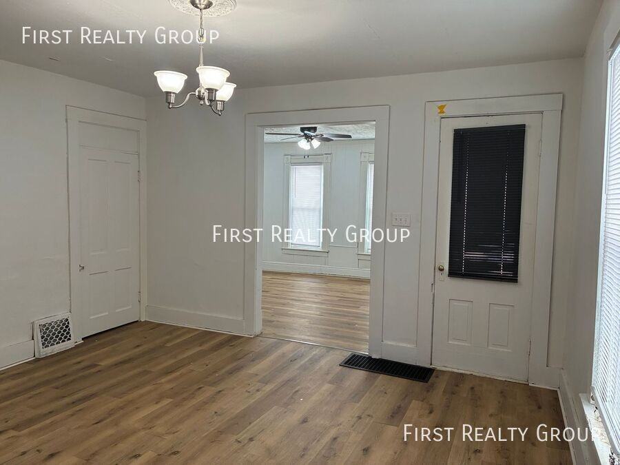 519 Ann St - Photo 4 of 10