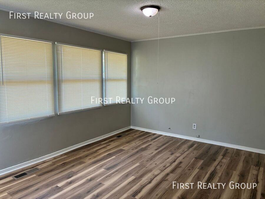 4841 Gardendale Ave - Photo 2 of 6