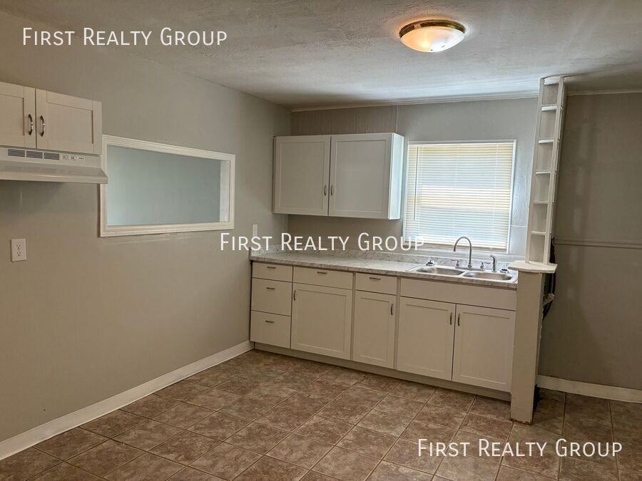 4841 Gardendale Ave - Photo 3 of 6