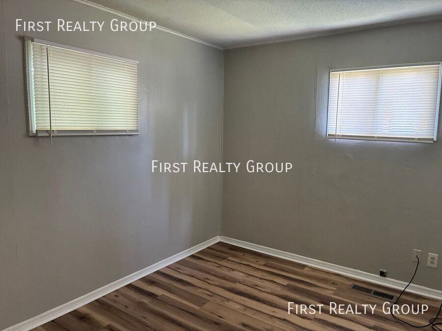 4841 Gardendale Ave - Photo 4 of 6
