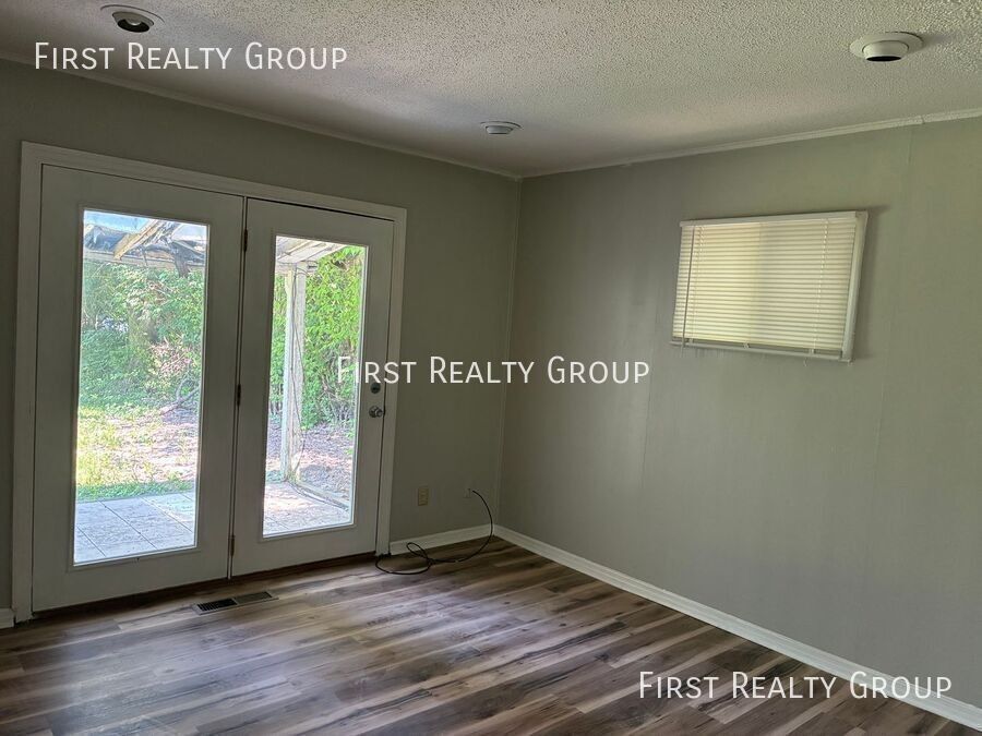 4841 Gardendale Ave - Photo 5 of 6