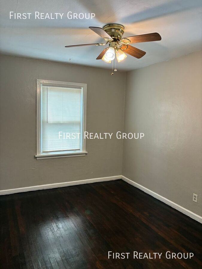 207 Ashwood Ave - Photo 5 of 5