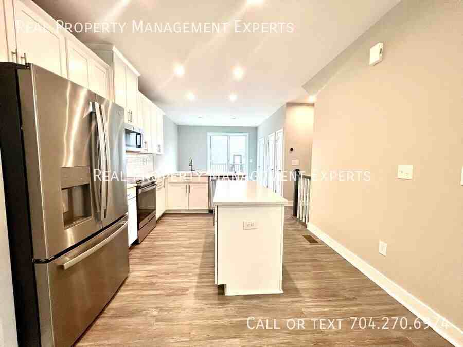 528 Billingsley Rd - Photo 4 of 21