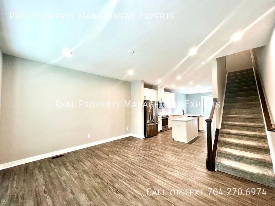 528 Billingsley Rd - Photo 6 of 21