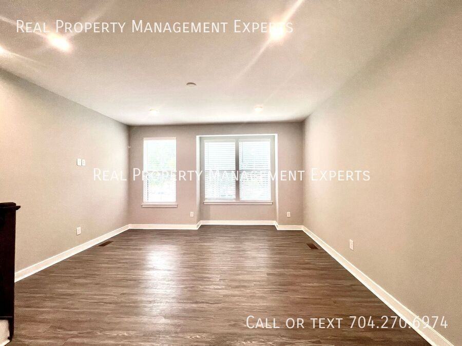 528 Billingsley Rd - Photo 7 of 21