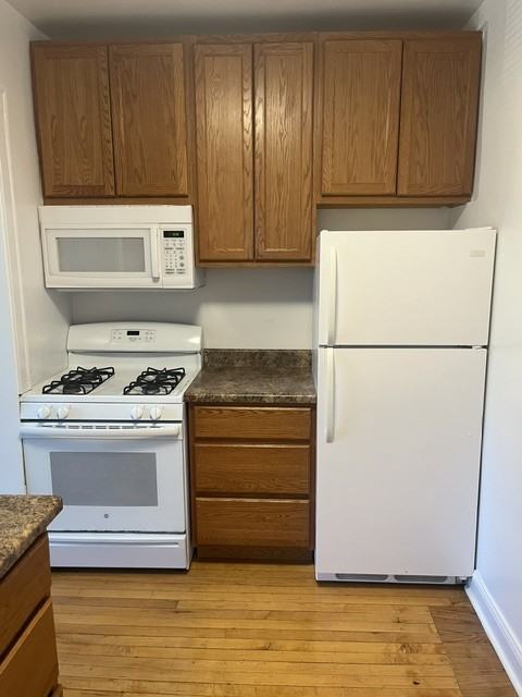 724 Hinman Ave #2E - Photo 6 of 9