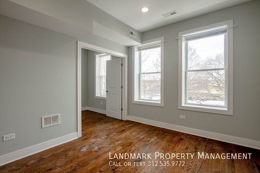 2353 W 18th Pl #2F - Photo 5 of 10