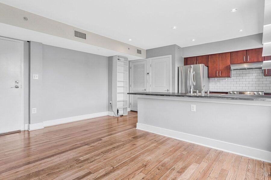 420 16th St Se #207 - Photo 4 of 27