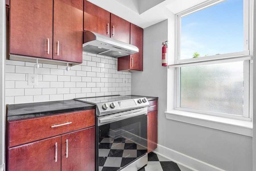 420 16th St Se #207 - Photo 7 of 27