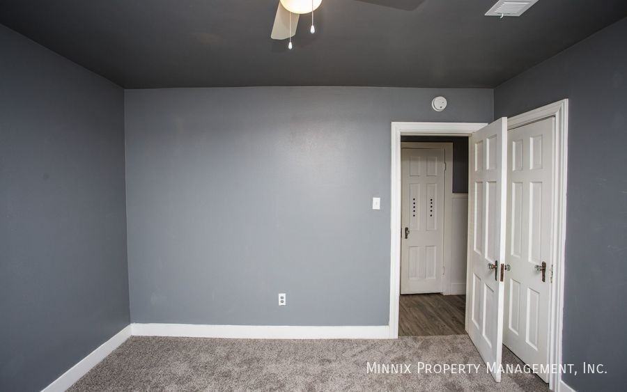2222 27th St - Photo 7 of 47