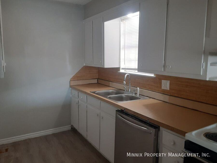 1606 Yonkers St #A - Photo 3 of 12