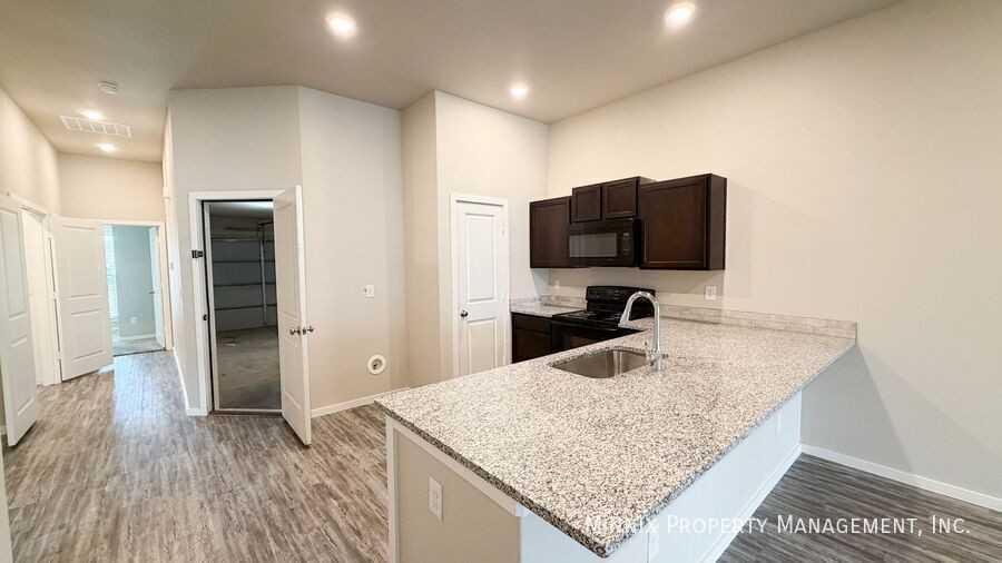 1639 133rd St #B - Photo 4 of 18