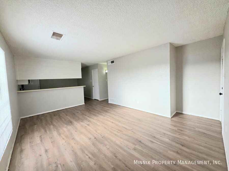 3007 W Louisiana Ave #09 - Photo 2 of 8