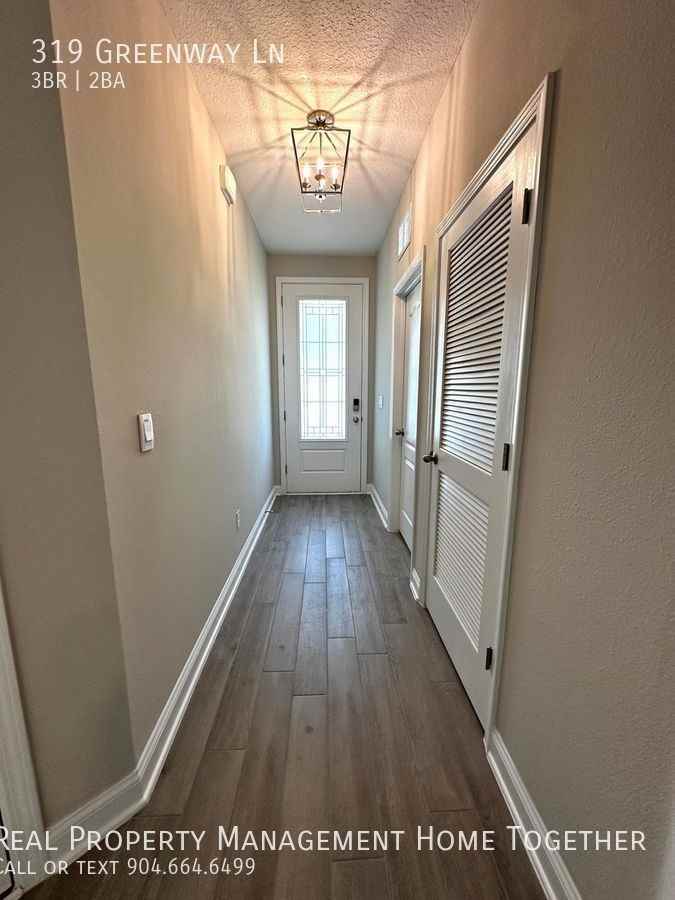 319 Greenway Ln - Photo 6 of 43