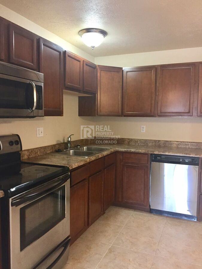 2892 S Idalia St - Photo 7 of 27