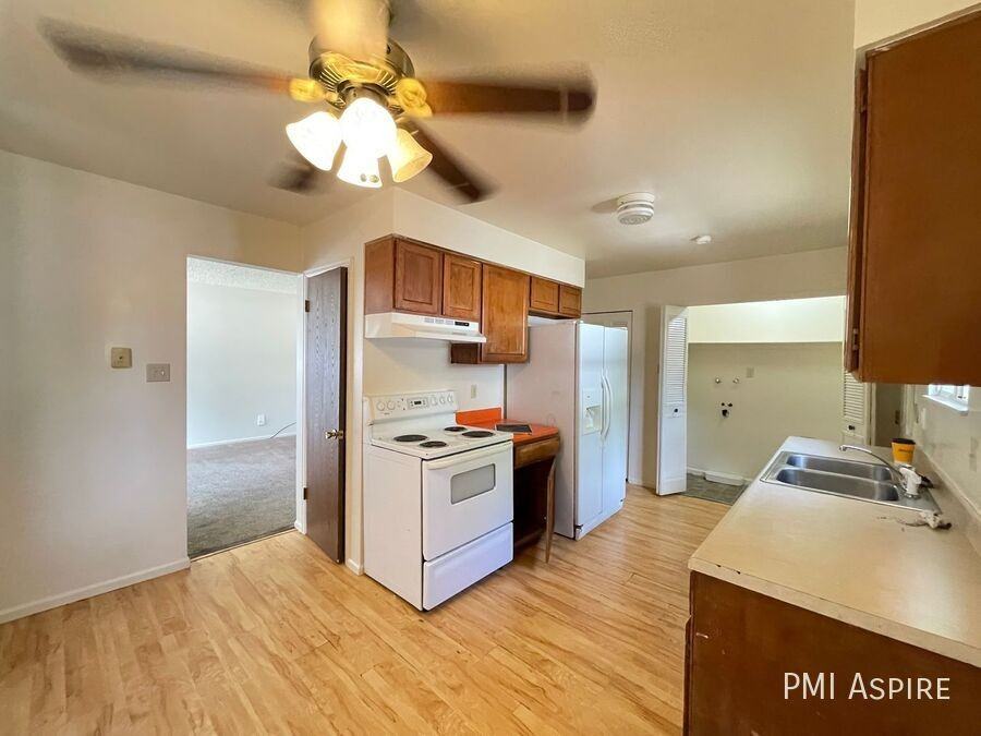 19 Reed Pl - Photo 5 of 16
