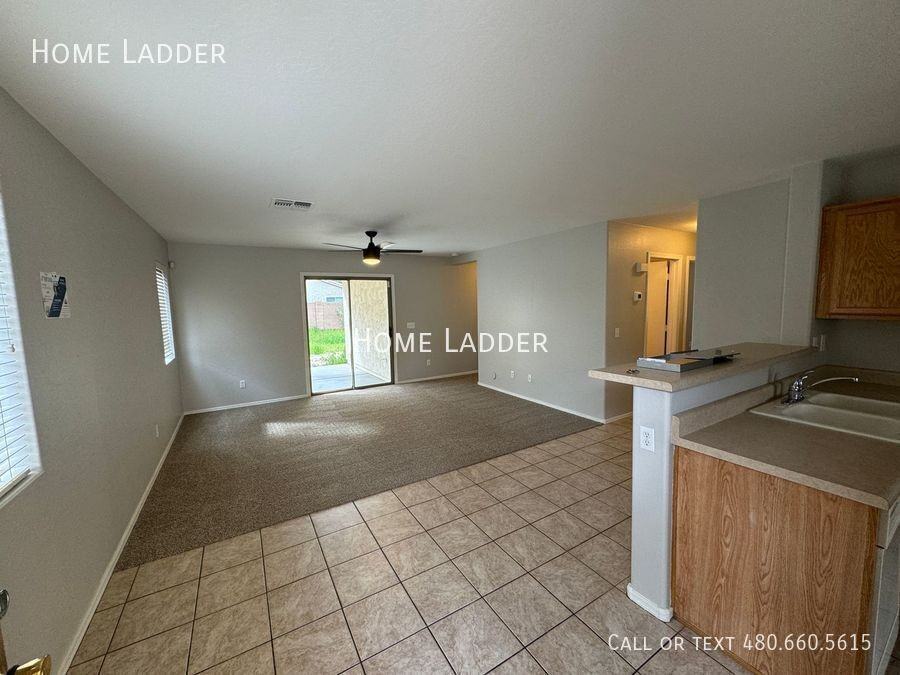 44871 W Gavilan Dr - Photo 5 of 15