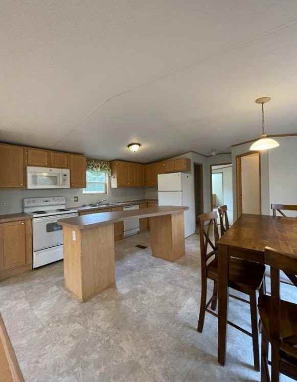 1374 Meadowlark Ln - Photo 4 of 13