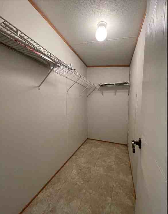 1374 Meadowlark Ln - Photo 6 of 13