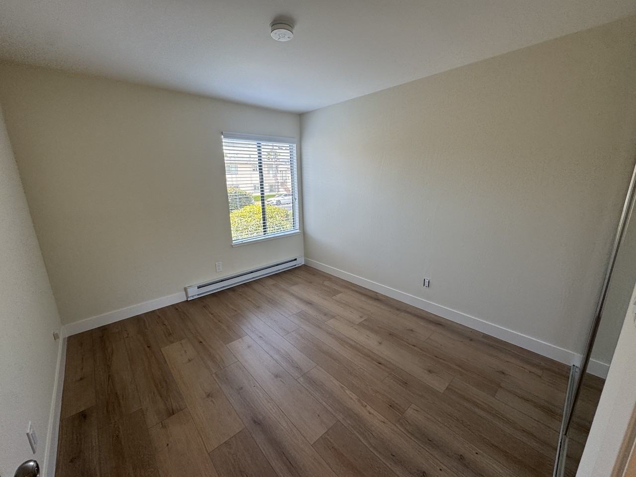 1056 Grand Ave #103 - Photo 5 of 8